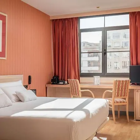 Petit Palace Eixample 4*