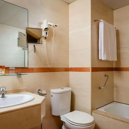 Hotel Petit Palace Eixample 4*