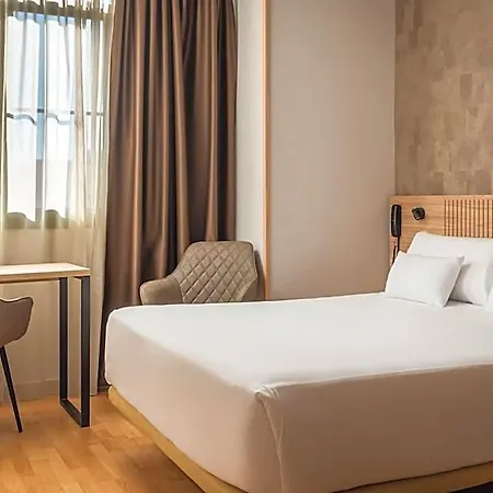 Hotel Petit Palace Eixample 4*