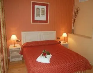Petit Palace Eixample Hotel