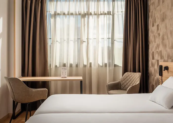 Petit Palace Eixample Otel 4*