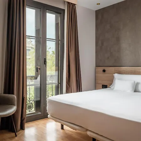 Petit Palace Eixample 4*